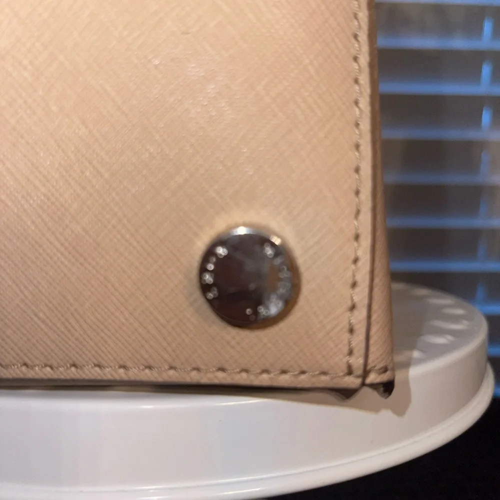 Michael Kors BRIDGETTE LEATHER‎ CROSSBODY BAG - Picture 9 of 16